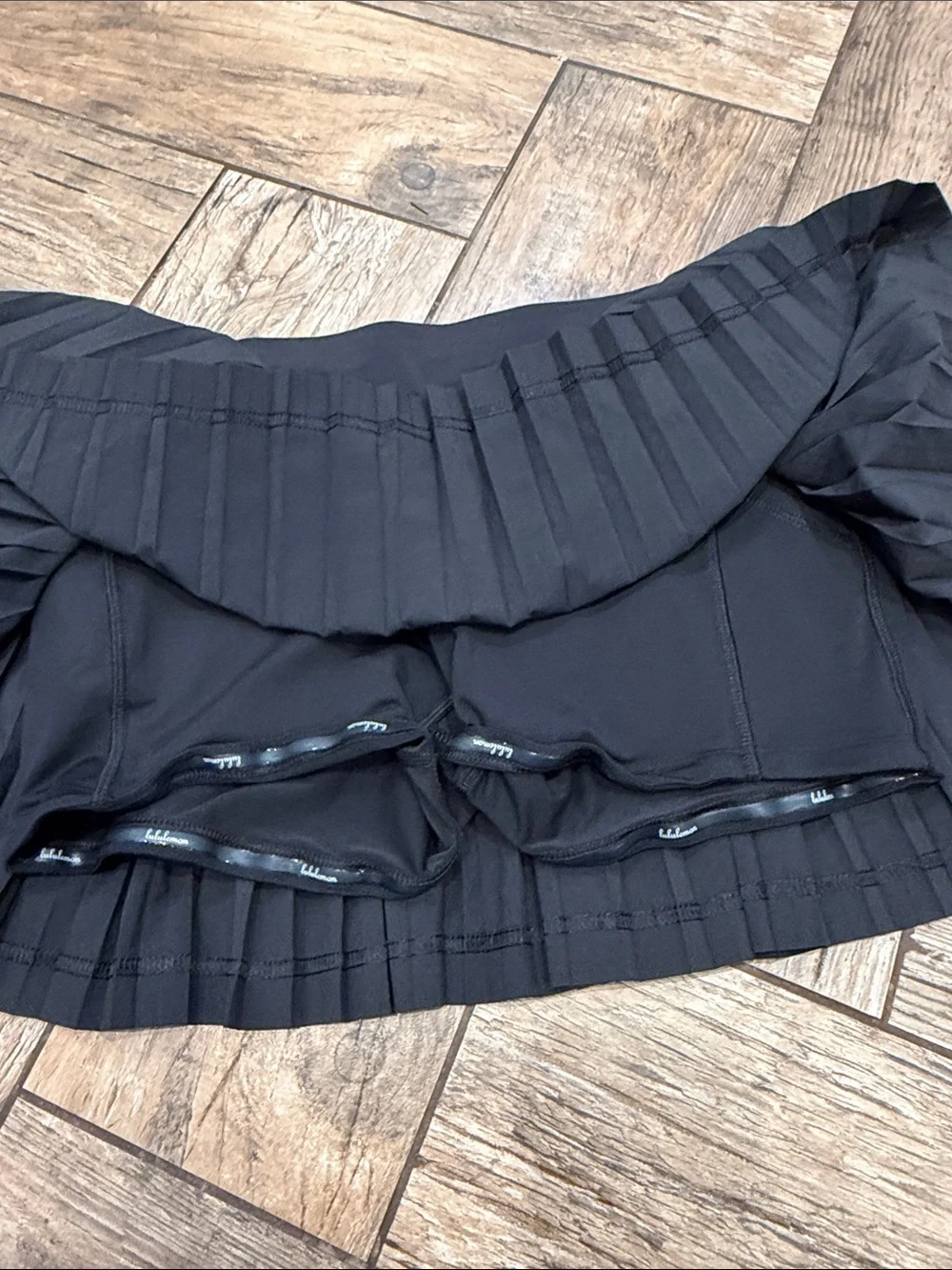 lululemon athletica lululemon pleat
